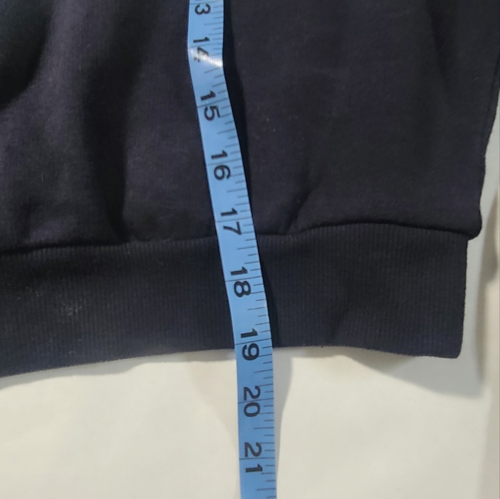 Sweatshirt - Picture 2 of 4